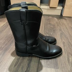 Gently worn Justin boots